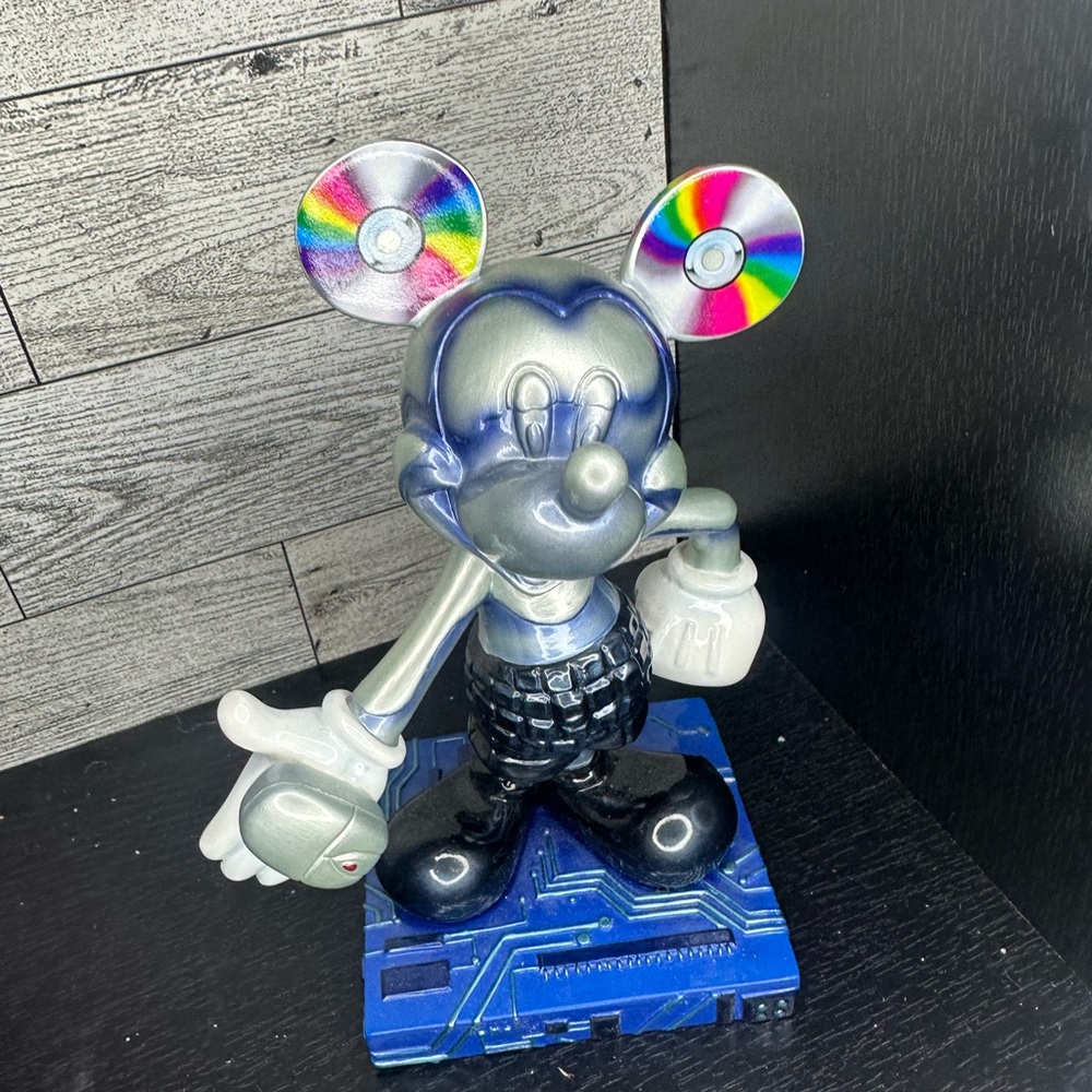 RETIRED Walt Disney InspEARations Mickey Mouse figurine "The Original Mouse Pad"